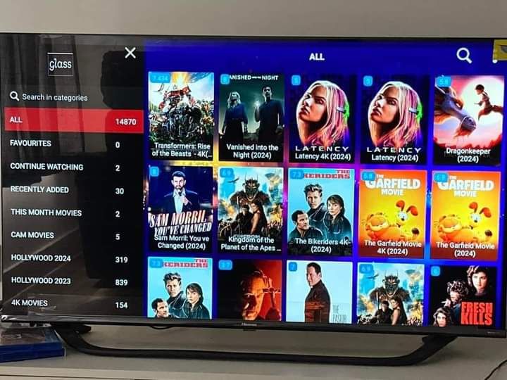 Customer testimonial review verification screenshot for Sapphire IPTV